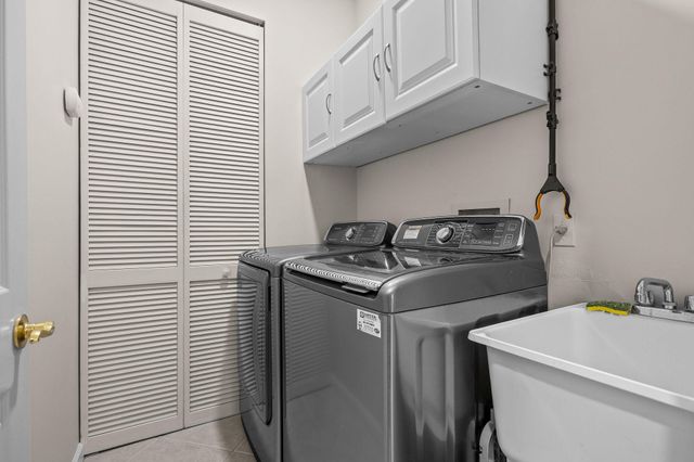 377 NW Granville Street, Port St. Lucie, Port St Lucie, FL 34986