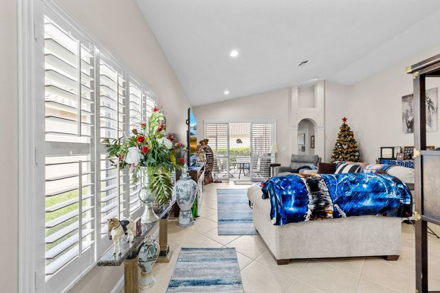 377 NW Granville Street, Port St. Lucie, Port St Lucie, FL 34986