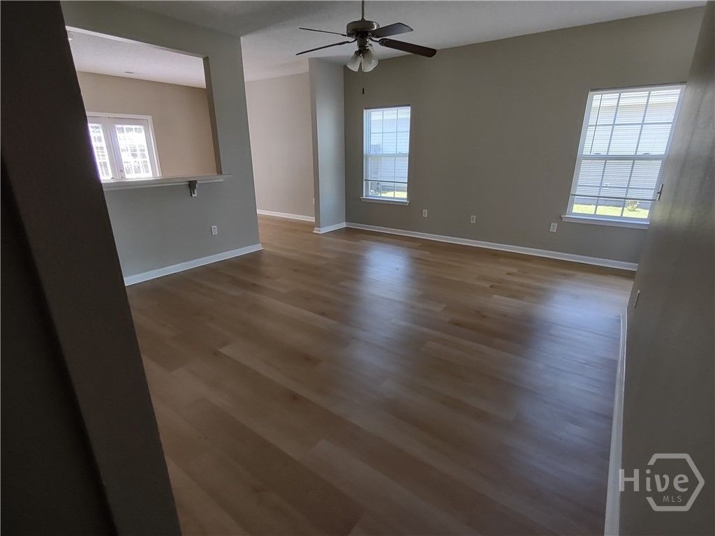 Image 3 of property listing at 123 Alexander Way, Richmond Hill, GA 31324