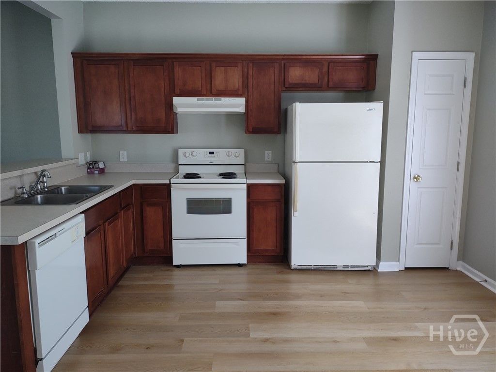 Image 6 of property listing at 123 Alexander Way, Richmond Hill, GA 31324