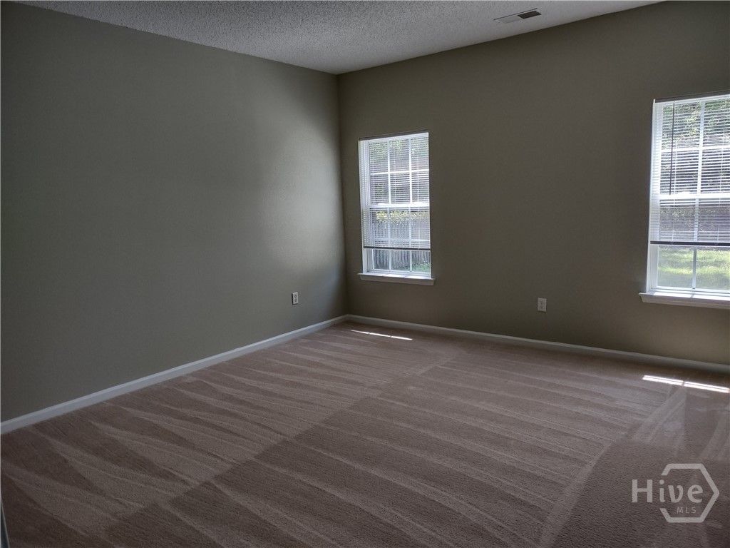 Image 8 of property listing at 123 Alexander Way, Richmond Hill, GA 31324