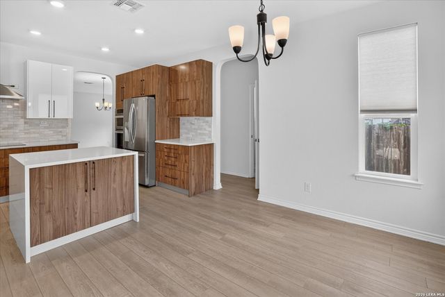 311 CARLITO CV, Universal City, TX 78148