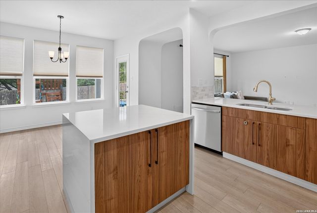 311 CARLITO CV, Universal City, TX 78148