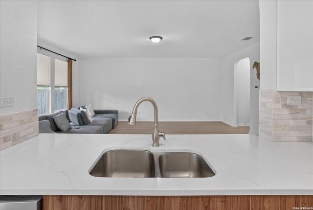 311 CARLITO CV, Universal City, TX 78148