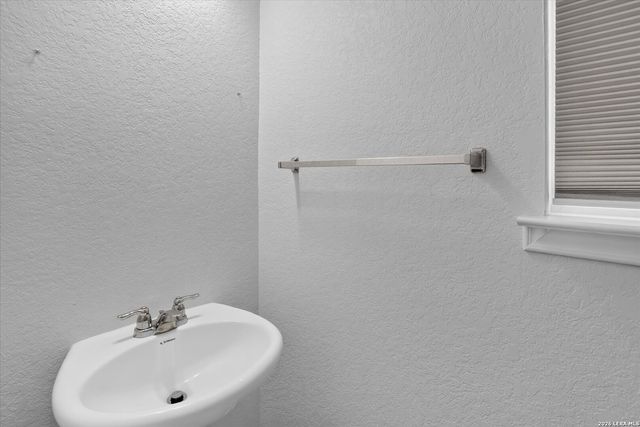311 CARLITO CV, Universal City, TX 78148