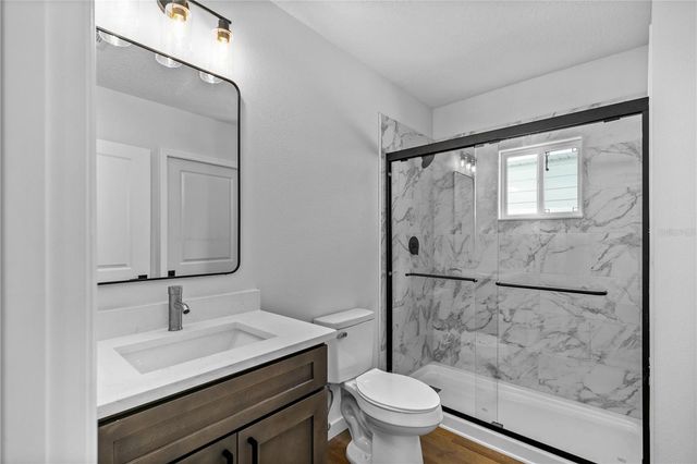 1012 E HAZZARD, Eustis, FL 32726