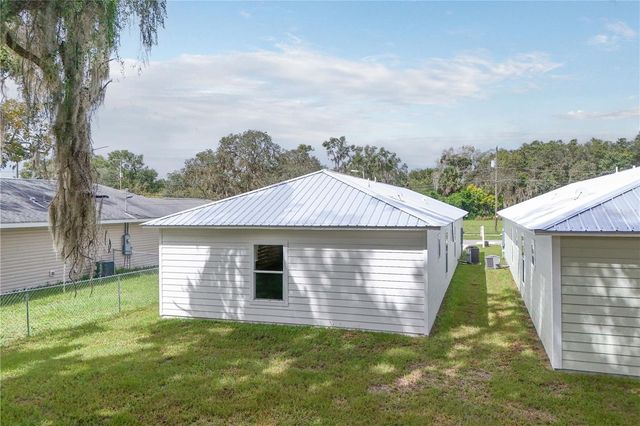 1012 E HAZZARD, Eustis, FL 32726