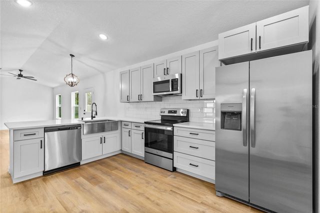 1012 E HAZZARD, Eustis, FL 32726