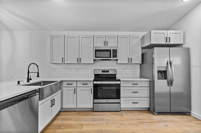 1012 E HAZZARD, Eustis, FL 32726