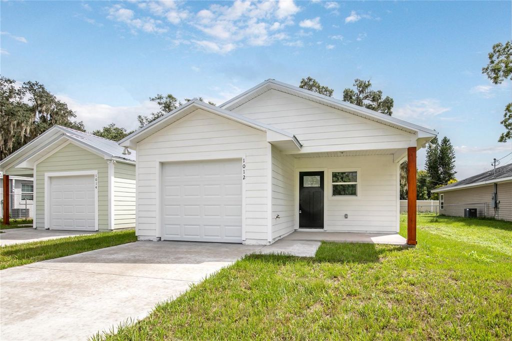 1012 E HAZZARD, Eustis, FL 32726