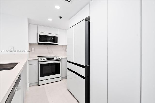540 Brickell Key Drive 719, Miami, FL 33131