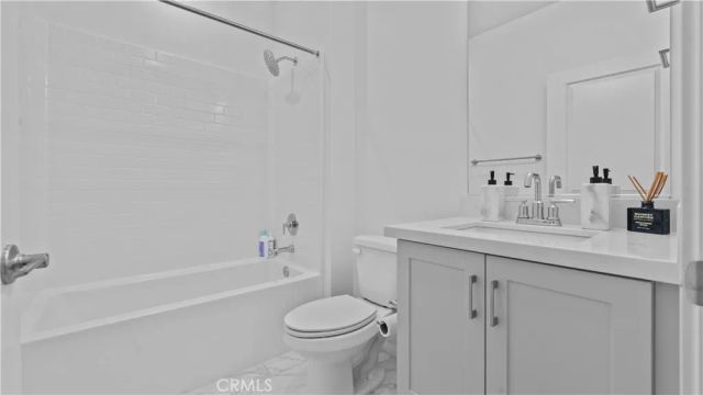 11755 Fenton, Sylmar, CA 91342