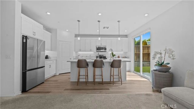 11755 Fenton, Sylmar, CA 91342