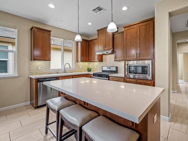 1415 Cypress Ln, Placerville, CA 95667