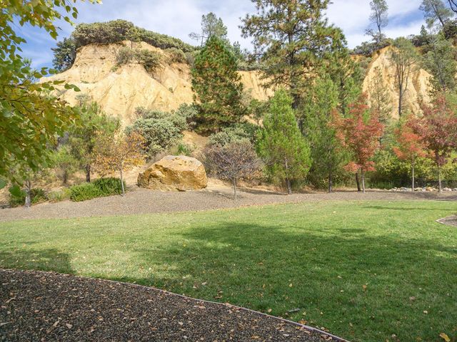 1415 Cypress Ln, Placerville, CA 95667