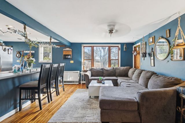 100 Cope Lane, Hartford, VT 05001