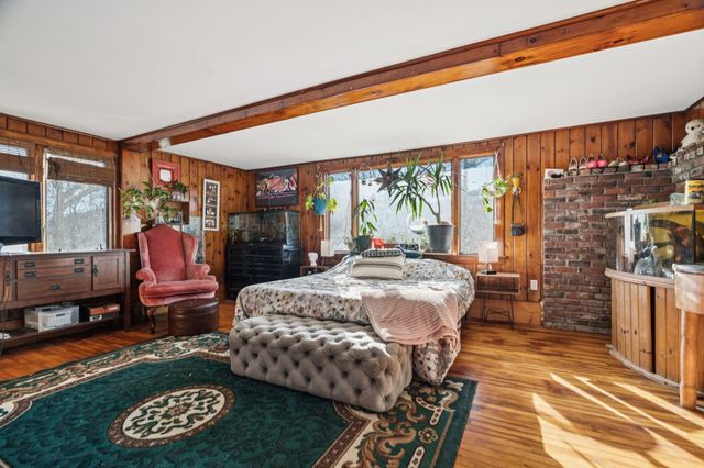 100 Cope Lane, Hartford, VT 05001