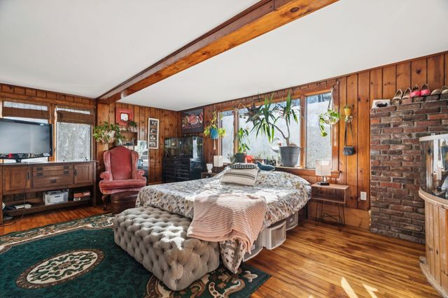 100 Cope Lane, Hartford, VT 05001