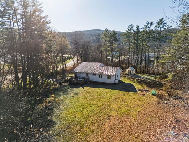 100 Cope Lane, Hartford, VT 05001