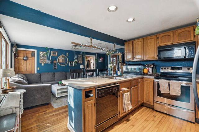 100 Cope Lane, Hartford, VT 05001