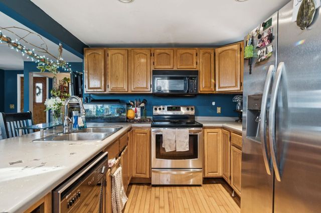 100 Cope Lane, Hartford, VT 05001