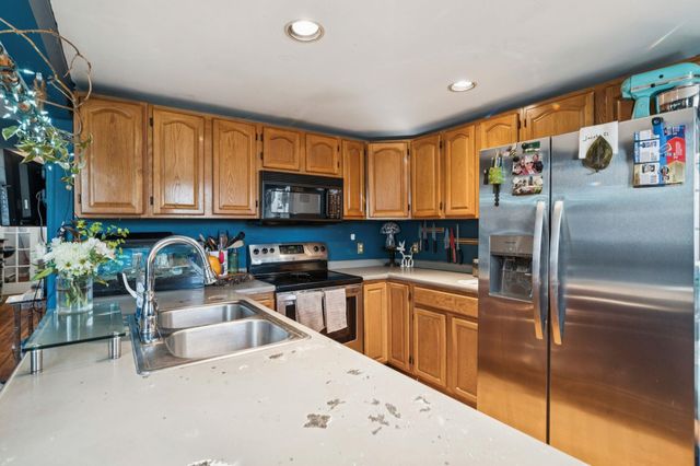 100 Cope Lane, Hartford, VT 05001