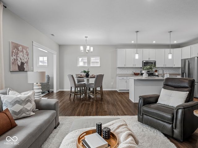 7176 Hart Street, Cumberland, IN 46229