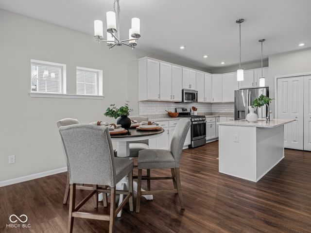 7176 Hart Street, Cumberland, IN 46229