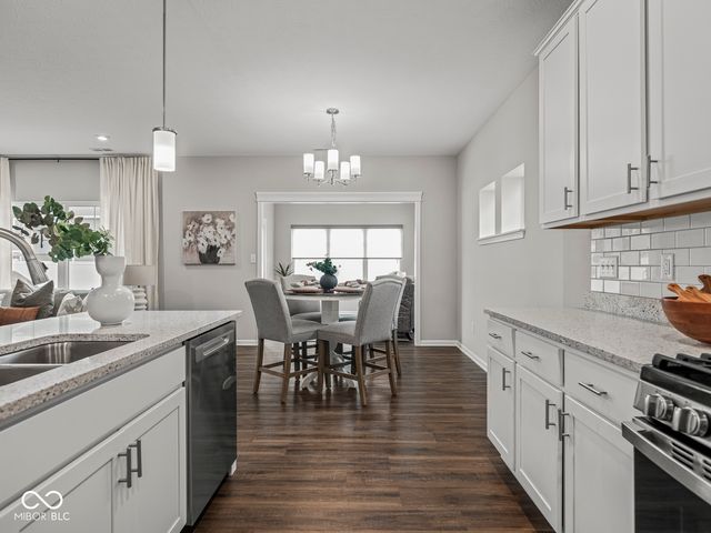 7176 Hart Street, Cumberland, IN 46229