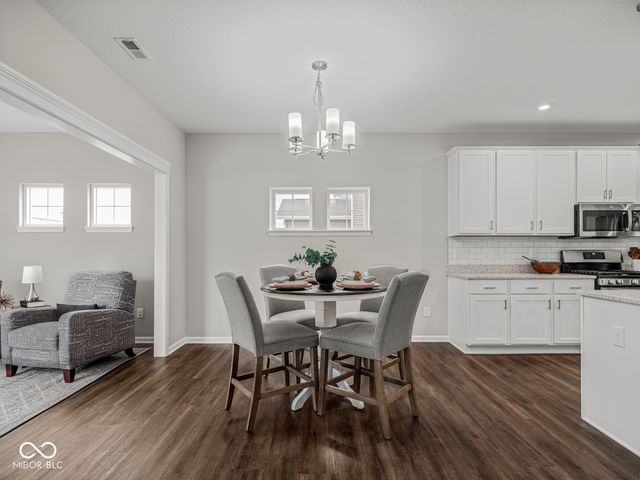 7176 Hart Street, Cumberland, IN 46229