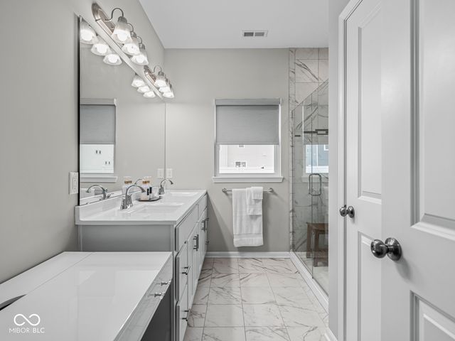 7176 Hart Street, Cumberland, IN 46229