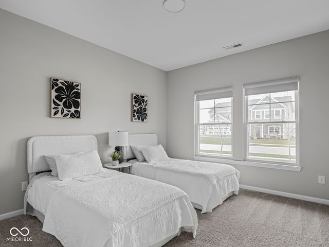 7176 Hart Street, Cumberland, IN 46229