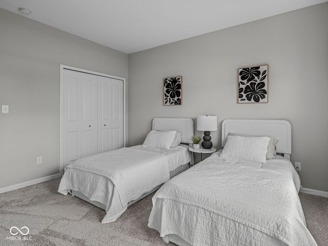 7176 Hart Street, Cumberland, IN 46229