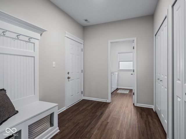 7176 Hart Street, Cumberland, IN 46229