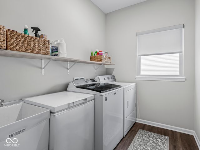 7176 Hart Street, Cumberland, IN 46229