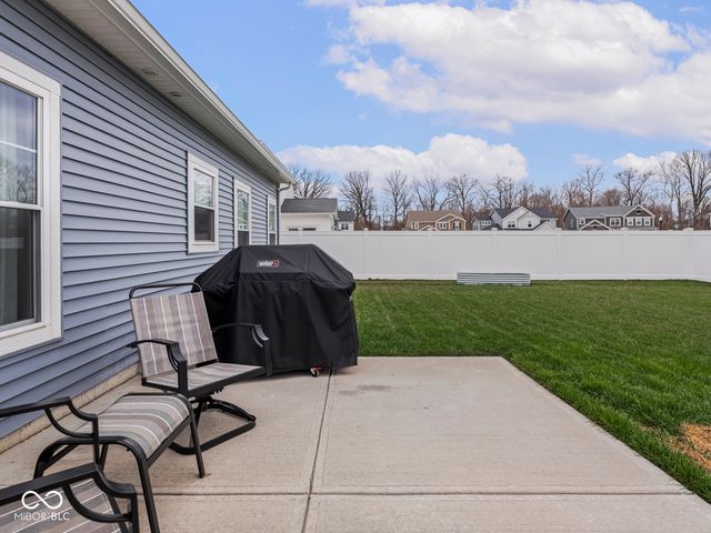 7176 Hart Street, Cumberland, IN 46229