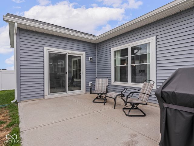 7176 Hart Street, Cumberland, IN 46229