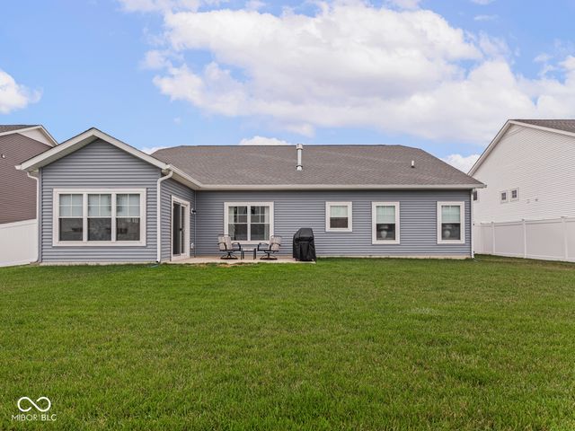 7176 Hart Street, Cumberland, IN 46229