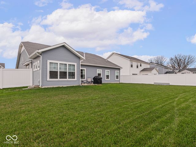 7176 Hart Street, Cumberland, IN 46229