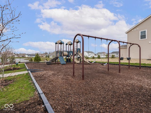 7176 Hart Street, Cumberland, IN 46229