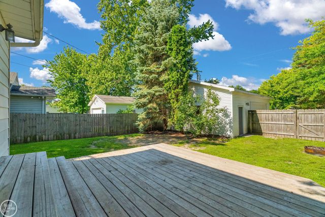 802 Saint James Street, Marysville, MI 48040