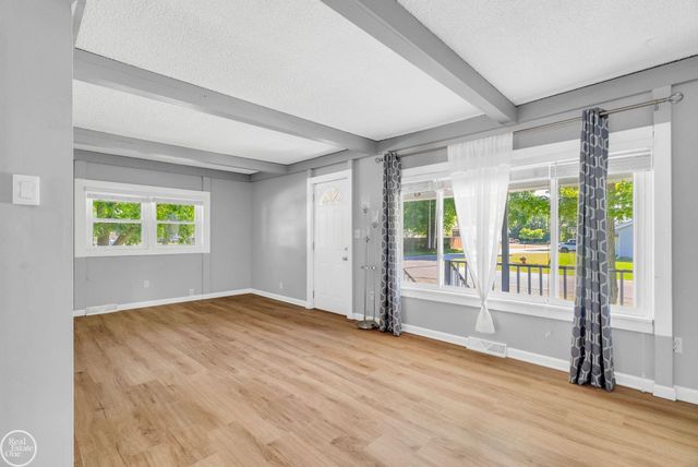 802 Saint James Street, Marysville, MI 48040