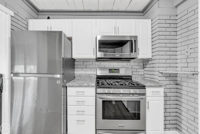 802 Saint James Street, Marysville, MI 48040