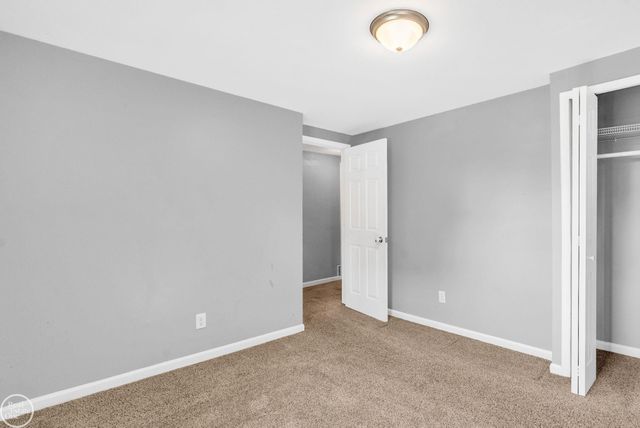 802 Saint James Street, Marysville, MI 48040
