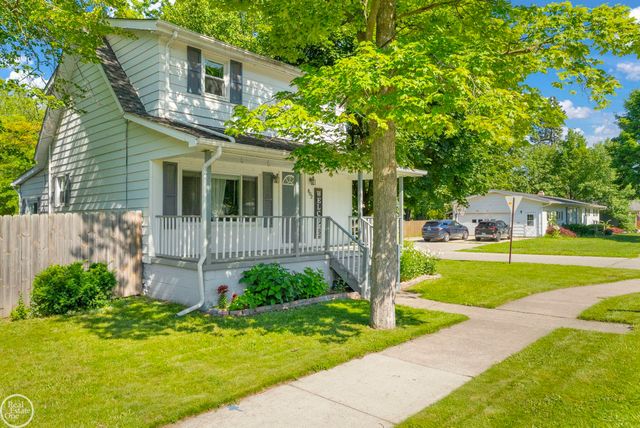 802 Saint James Street, Marysville, MI 48040