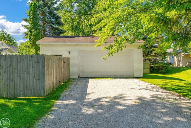 802 Saint James Street, Marysville, MI 48040