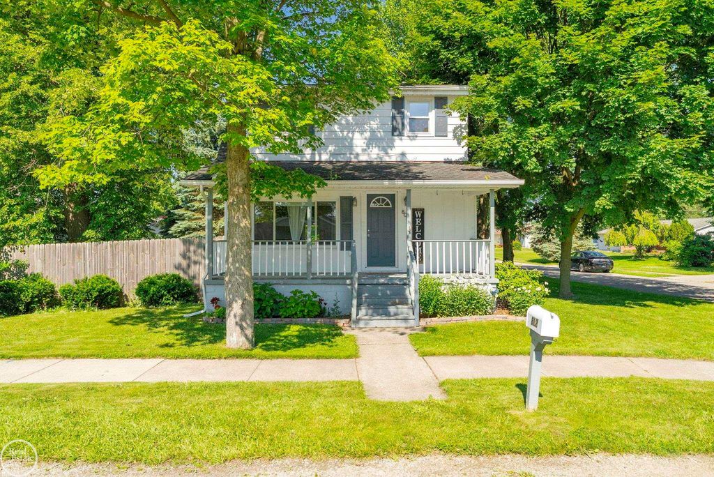 802 Saint James Street, Marysville, MI 48040