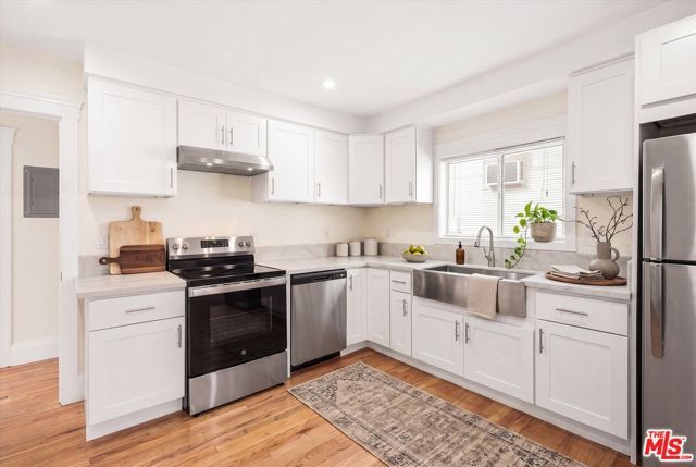 6190 Mesa Avenue, Los Angeles, CA 90042