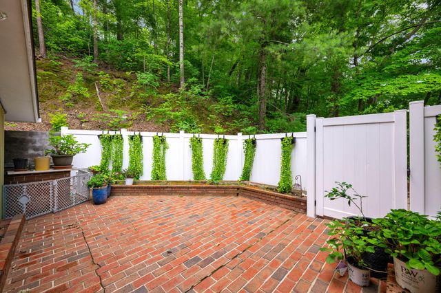 11642 Holly Circle, Soddy Daisy, TN 37379