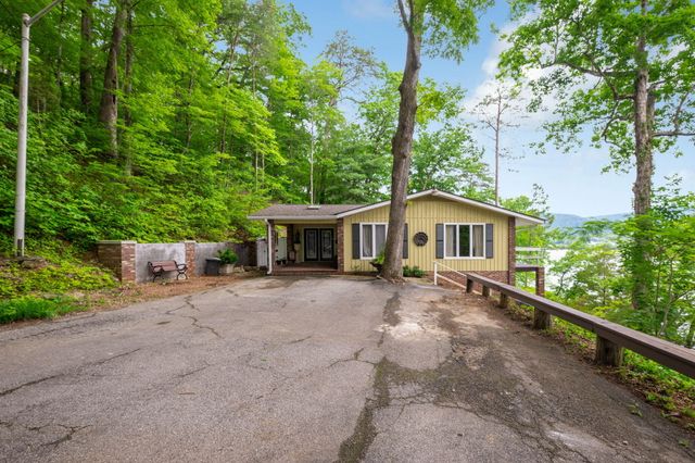 11642 Holly Circle, Soddy Daisy, TN 37379